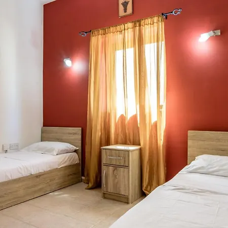 Budget Friendly With Private Roof Daire Sliema
